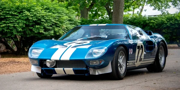 1964-ford-gt40.webp 1964-ford-gt40.webp